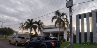 Mansão em condomínio de luxo em Cacoal é alvo de operação; empresários são investigados por fraude milionária