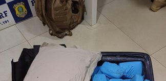 PRF apreende mais de 20 quilos de droga em ônibus na BR-364, em Ji-Paraná