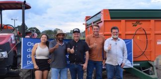 Associação rural de Monte Negro recebe implementos agrícolas com apoio do deputado Pedro Fernandes