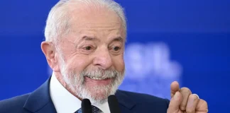 Lula ironiza Flávio Bolsonaro e críticas à Lei Rouanet: ‘Nunca fomos atrás da lei Daniel Vorcaro’