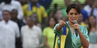 Michelle impõe condição inusitada para entrar na campanha de Flávio