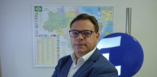 Apanha & cresce: Desgaste de Lula, avanço de Flávio Bolsonaro e movimentações eleitorais agitam os bastidores