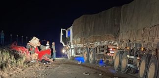 Colisão entre Fiat Strada e caminhão deixa motorista morto na RO-133, em Ji-Paraná