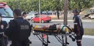 Motociclista é socorrido pelo SAMU após acidente de trânsito em Ariquemes