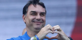 Aliados de Flávio Bolsonaro culpam governo Lula por rejeição do centrão e miram 2º turno