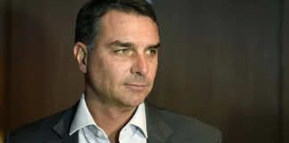 Fim da escala 6×1 é aprovado; Flávio quer mudar regra se eleito; entenda