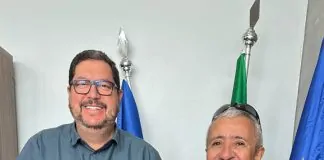 Presidente da ARJORE entrega convite ao prefeito Paulo da Remap, indicado para receber honraria estadual de Atitude e Cidadania