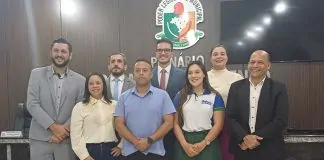 Vereador Lano Matias apresenta Moção de Aplausos e reconhece trajetória da professora Rosângela Alcides da Costa em Ariquemes