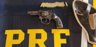 PRF prende homem por porte ilegal de arma na BR-364 em Rondônia