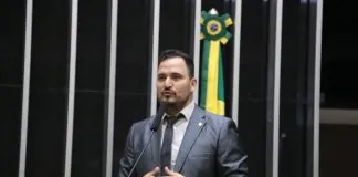 Deputado Rafael Fera propõe lei para obrigar estados a reduzirem impostos sobre combustíveis