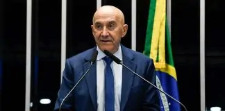 Confúcio Moura desiste de disputar reeleição ao Senado e comunica decisão ao MDB de Rondônia
