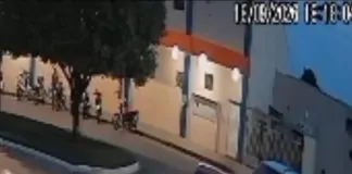 Motociclista é atingido por carro, em Ariquemes_RO, e motorista foge do local do acidente